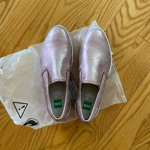 Cougar memory foam shoes. Waterproof